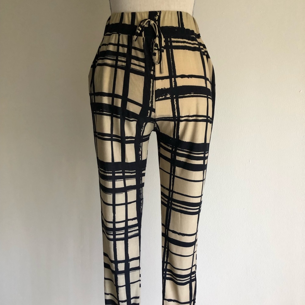 🟡 3/$25 Sho Sho graphic pants M/L